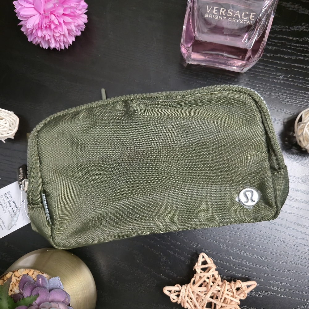 1L Everywhere Crossbody Bag